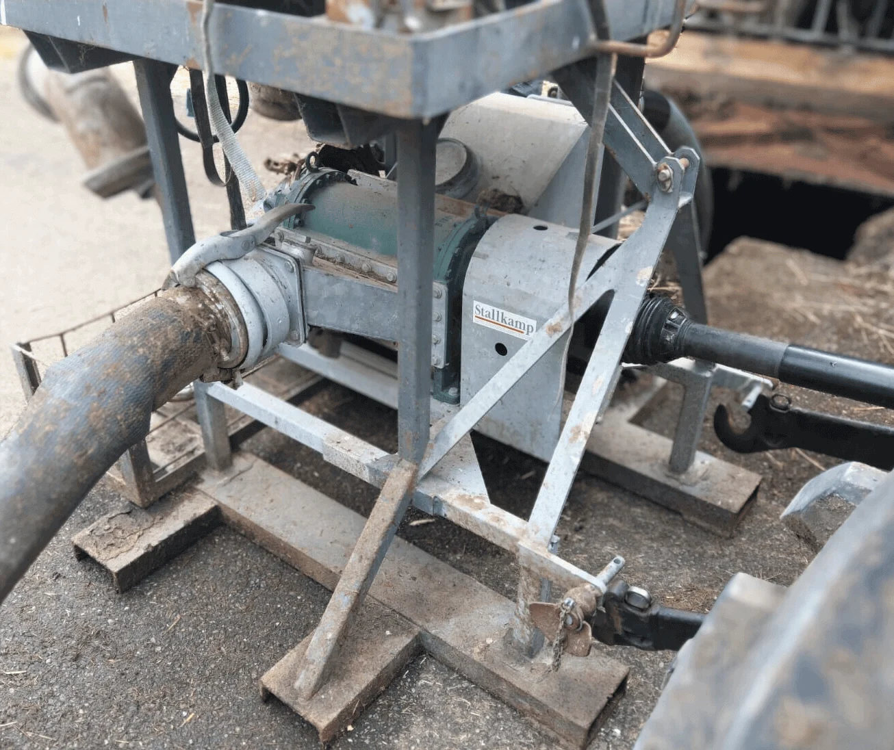 Tractoraangedreven lobbenpomp (verdringerpomp)