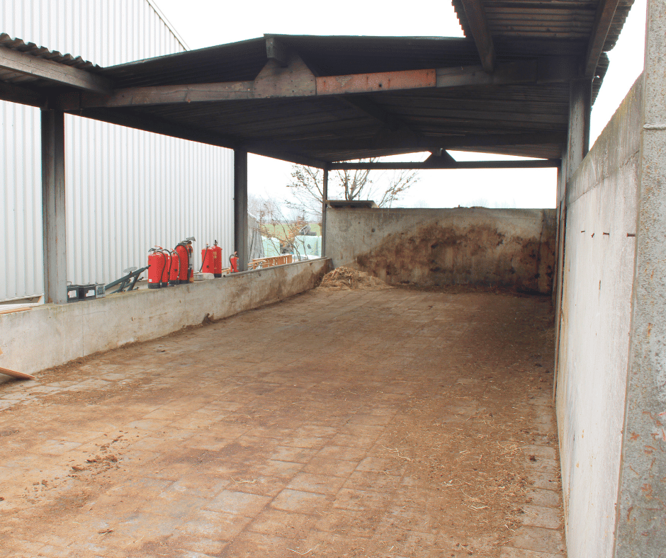 Lege opslagplek voor stapelbare dikke fractie