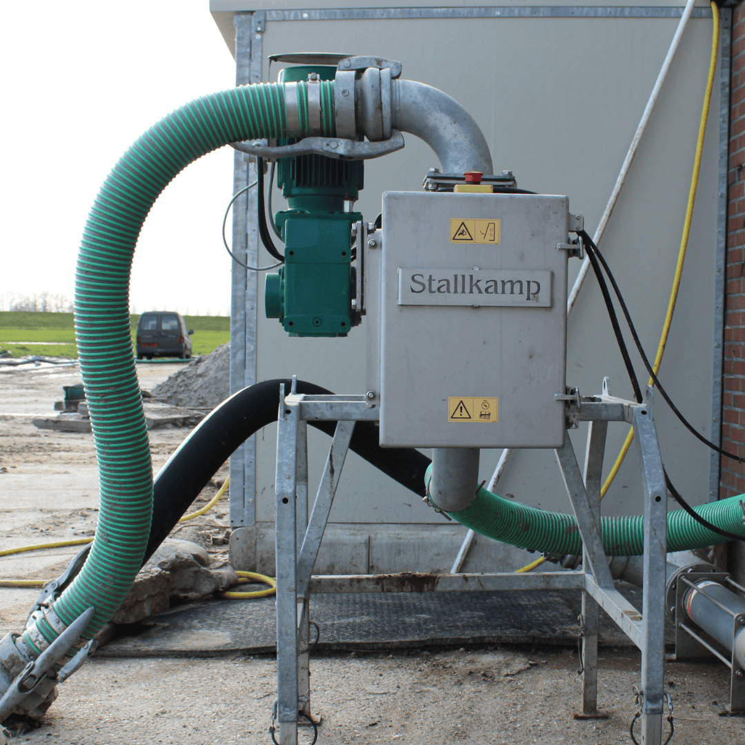 Stallkamp SF | snijkast | installatie met pomp en slang- & leidingwerk