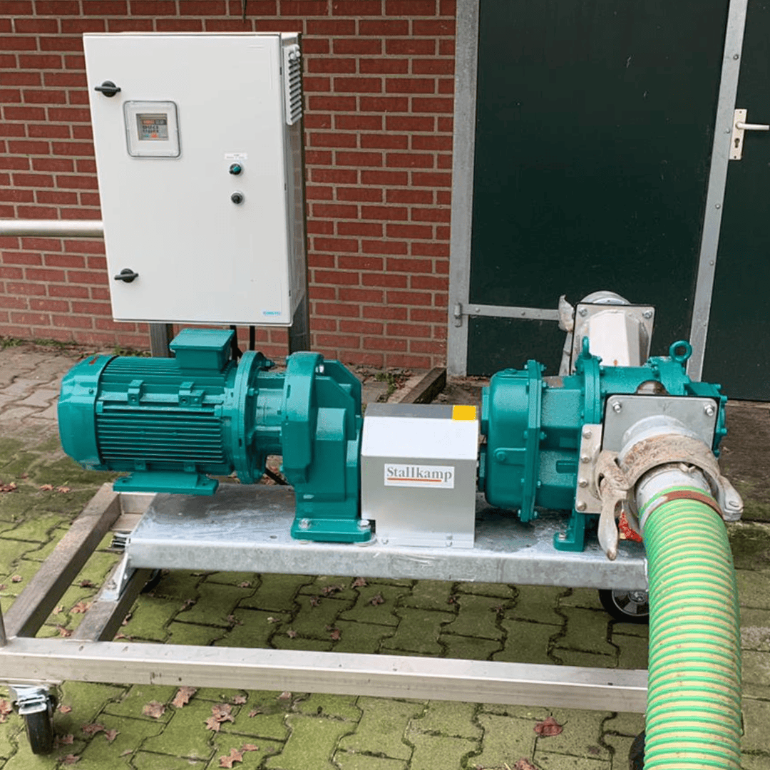 Stallkamp DKP-E (serie) | verdringerpomp op mobiele bok